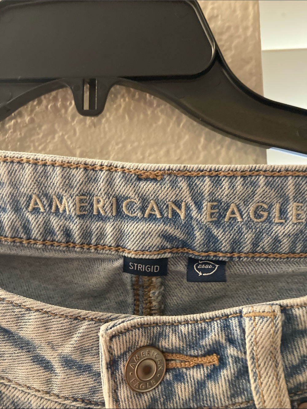 American Eagle Outfitters Light Blue Distressed Straight-Leg Jeans - Picture 2 of 5